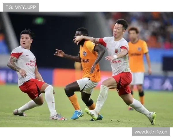 山东泰山防守体系失序,老将坐镇难掩结构性问题 山东泰山防守体系失序,老将坐镇难掩结构性问题